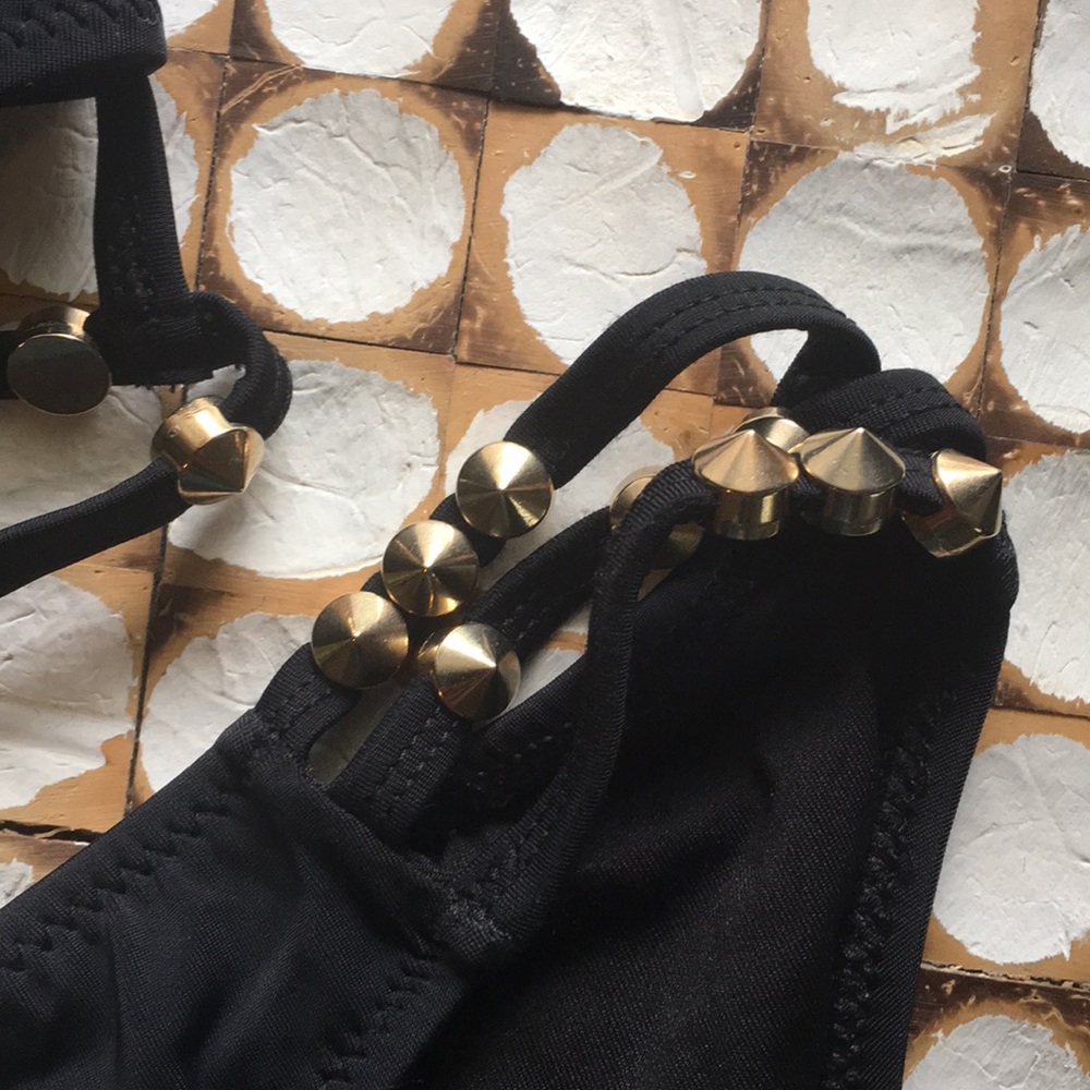 ASOS ๐ Black /gold metal details - Picture 3 of 8